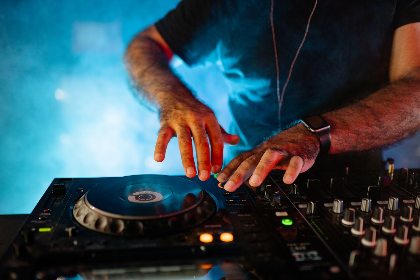 DJ Performance at a DFRACTD event